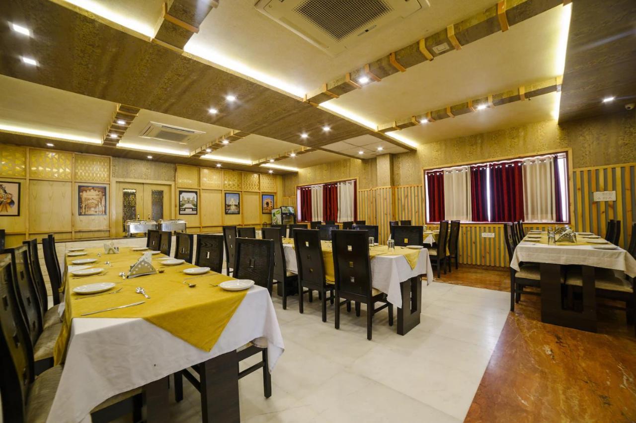 Hotel Karan Vilas Agra  Εξωτερικό φωτογραφία